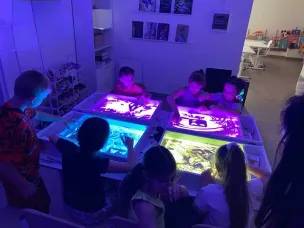 Жительница Балахны заключила социальный контракт и смогла расширить возможности своей студии рисования