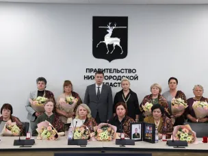 Почетный знак «Признание», учрежденный Нижегородским советом женщин, вручили 10 матерям погибших на СВО бойцов