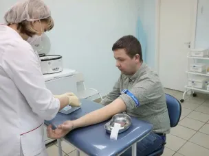 Шанс на выздоровление: как стать донором костного мозга и что для этого нужно