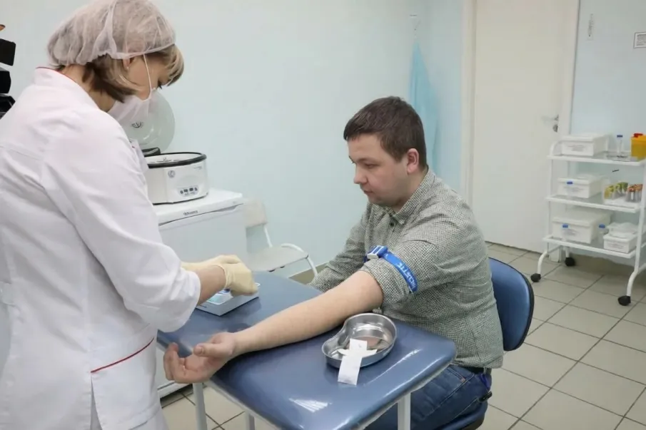 Шанс на выздоровление: как стать донором костного мозга и что для этого нужно