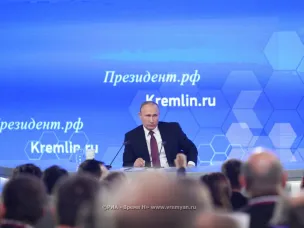 Путин провел совещание с правительством о ситуации с топливом