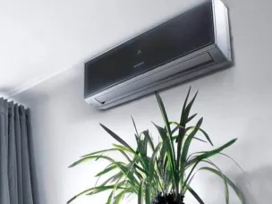 Жаркая погода приводит к ухудшению условий труда.